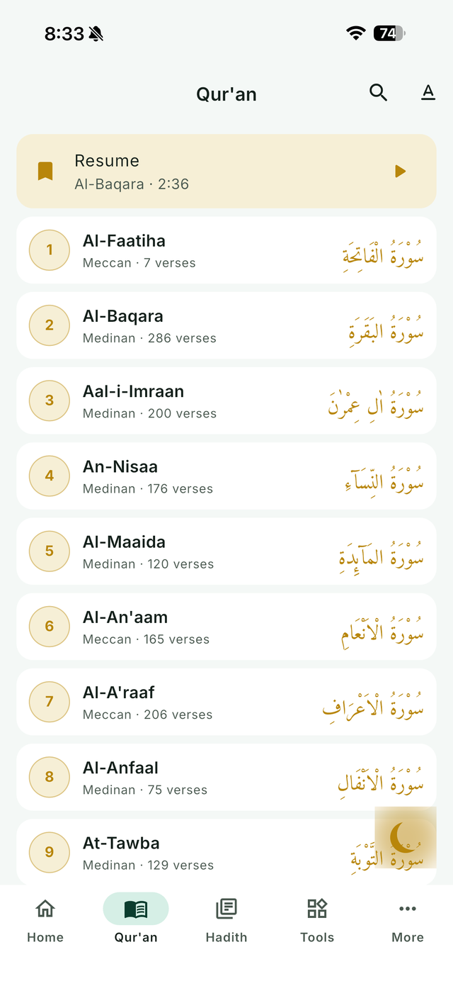 Qur'an screen showing the surah list in English and Arabic with a resume banner